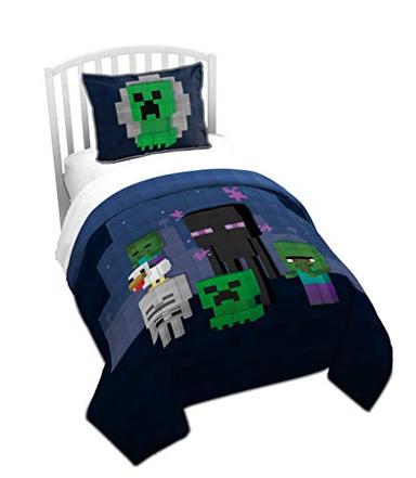 Jay Franco Minecraft Bad Night Twin Quilt & Sham Set