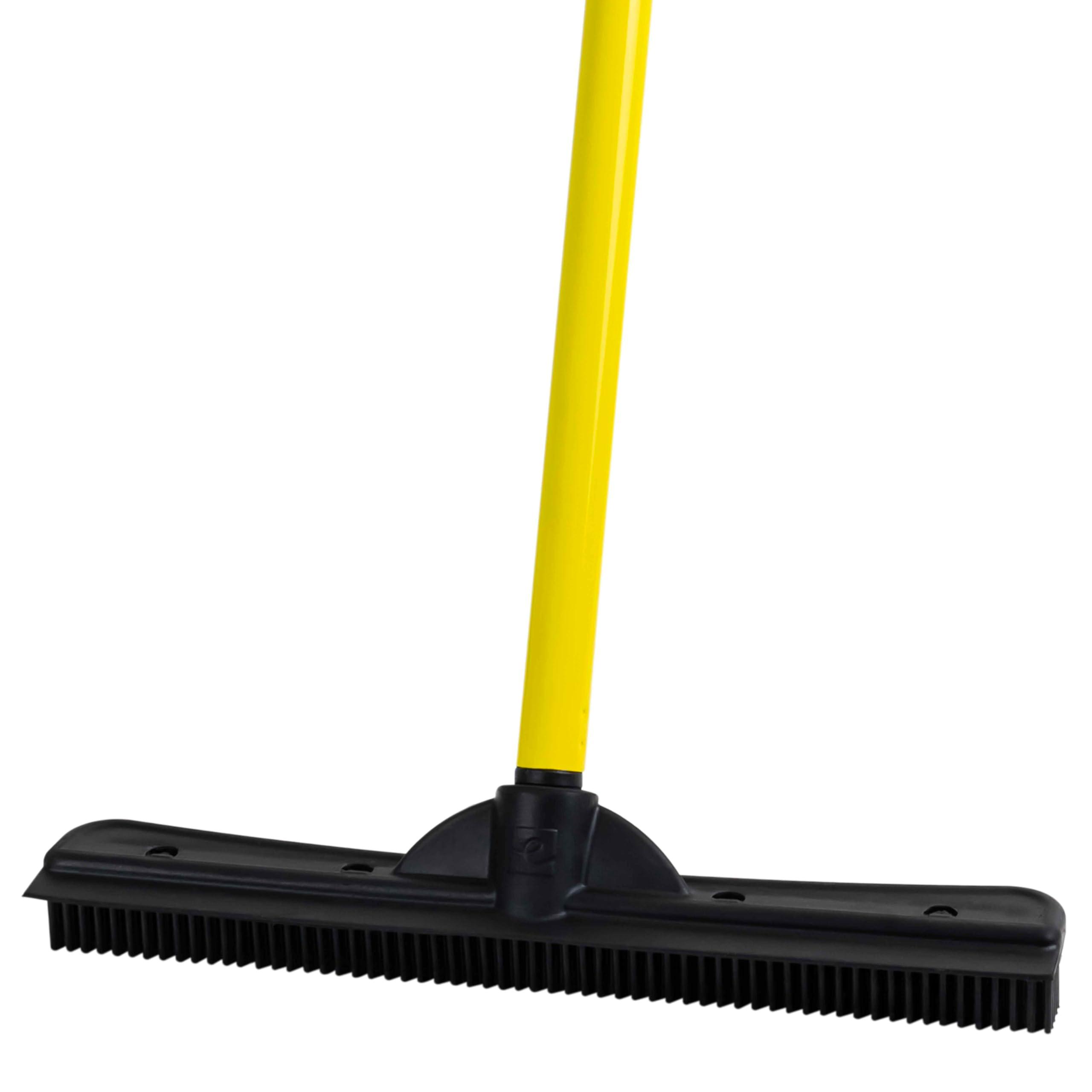 FURemover rubber broom on carpet